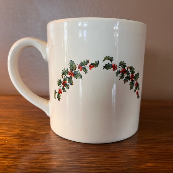Royal Tudor Christmas Tree Coffee Mug Made in England. - Picture 5 of 6